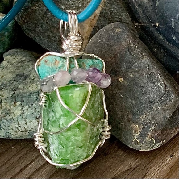 Turquoise, Chrome Tremolite & Fluorite Necklace - Picture 1 of 14